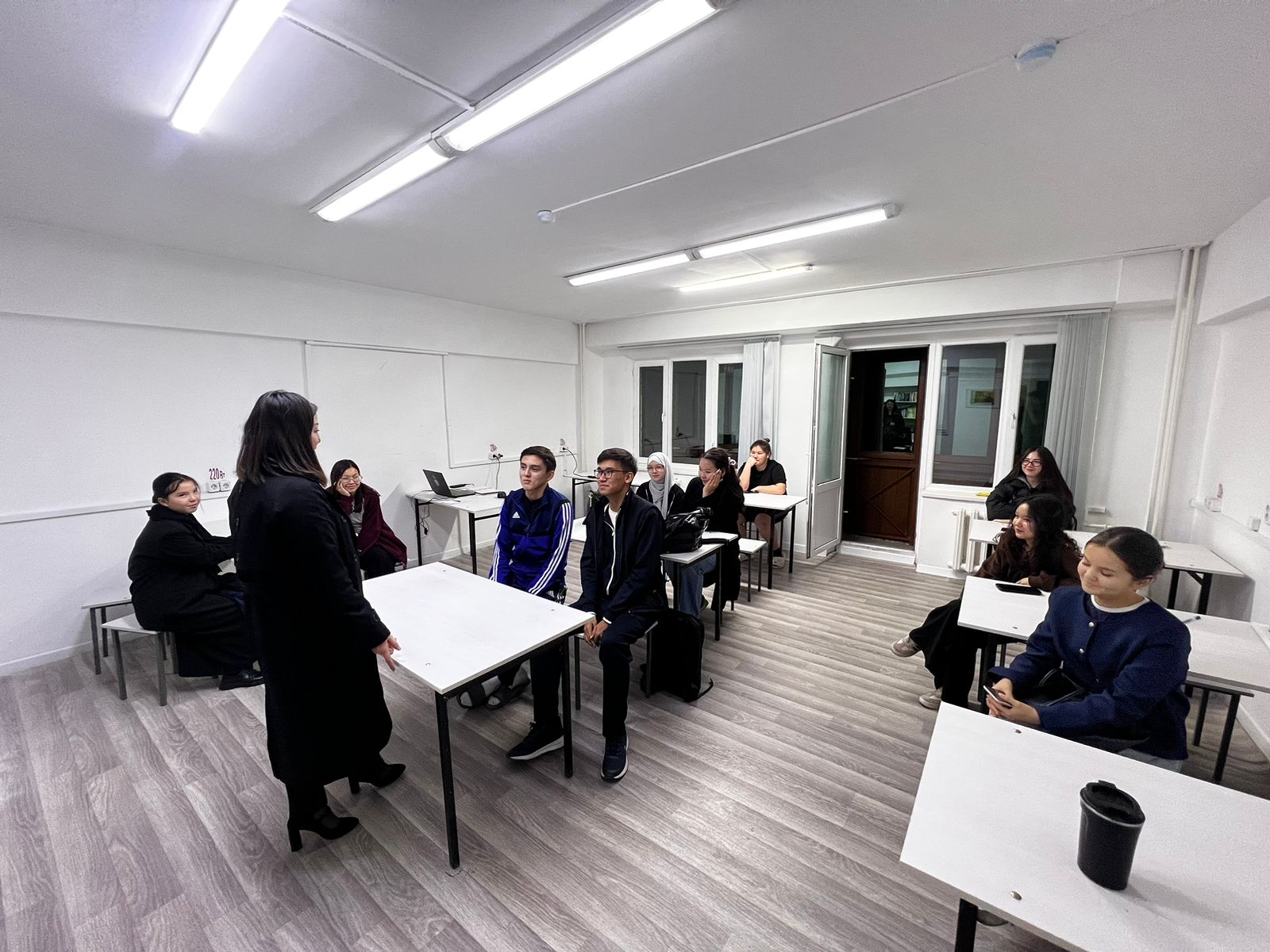 A roundtable discussion titled “Eco-friendly Lifestyle in Dormitories: Ways to Save Energy and Resources” was held